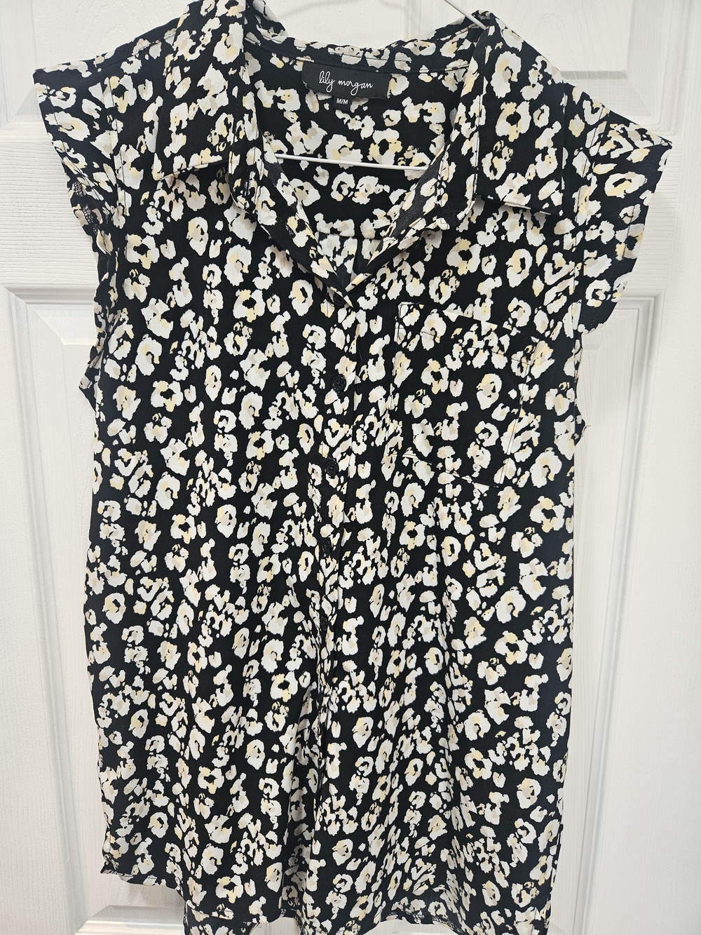 6/$20 Black Floral Print Cap Sleeve Top